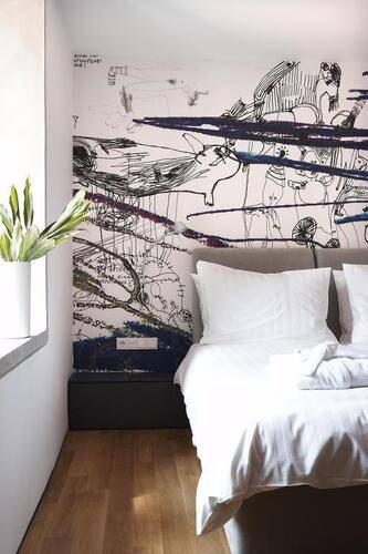 Twentyone Hotel