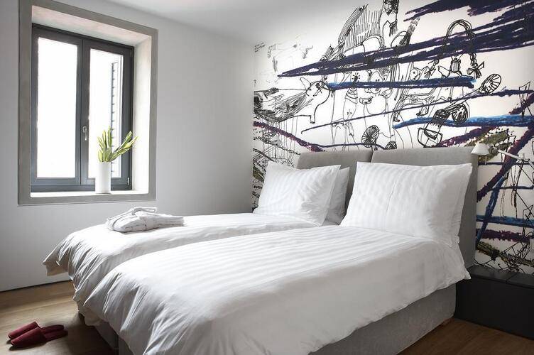 Twentyone Hotel