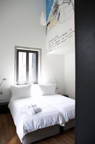 Twentyone Hotel