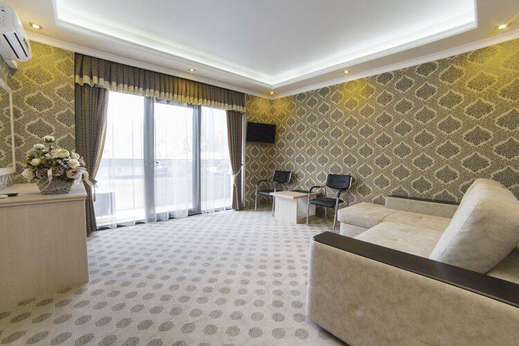 Гранд Отель Гагра (Grand Hotel Gagra)