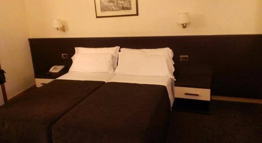 Tritone Hotel
