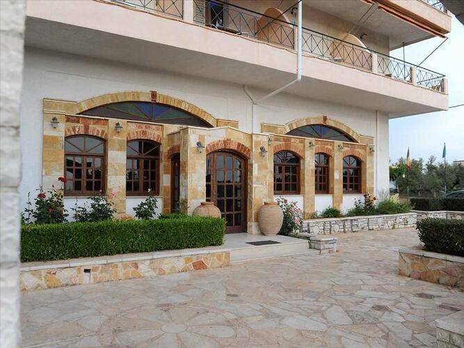 Kaiafas Lake Hotel