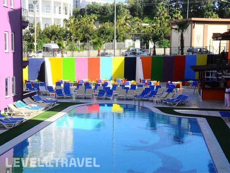Фотография Rainbow Castle Hotel