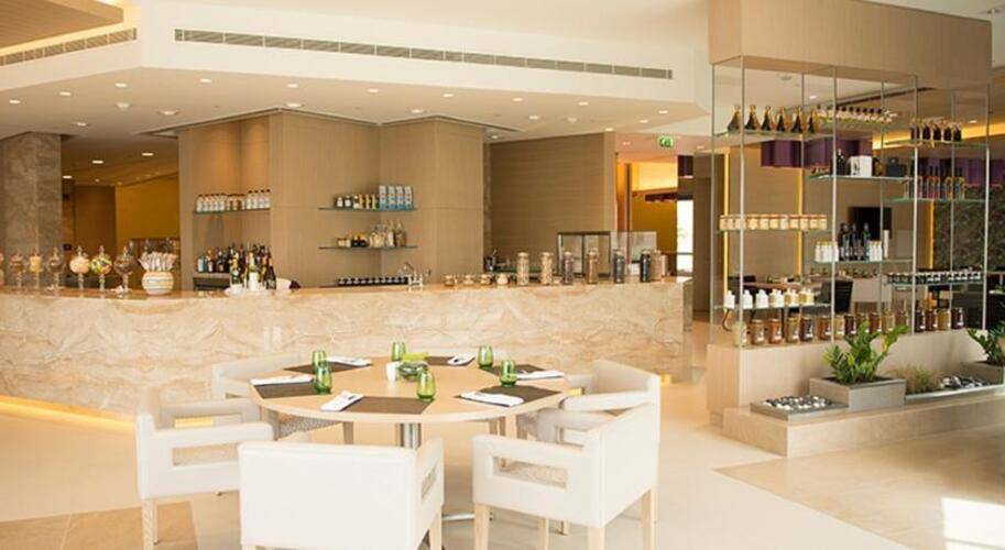 Hyatt Regency Dubai Creek Heights