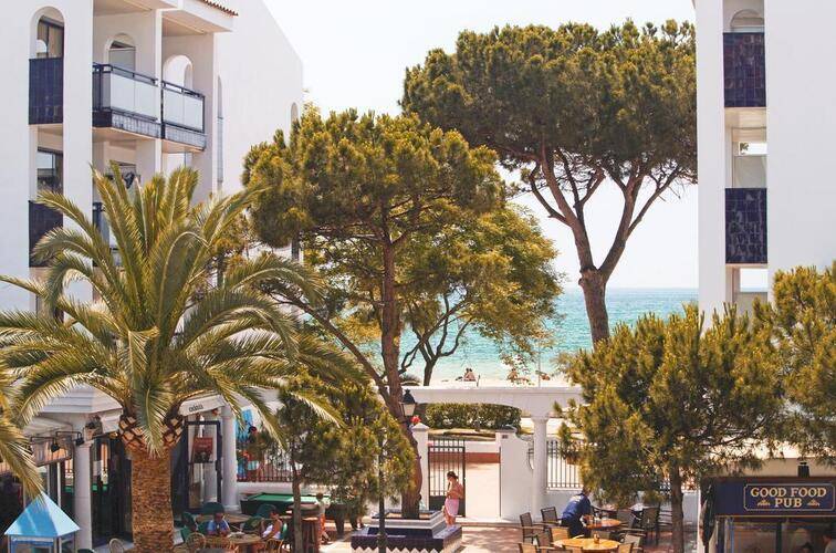 Pins Platja Apartamentos