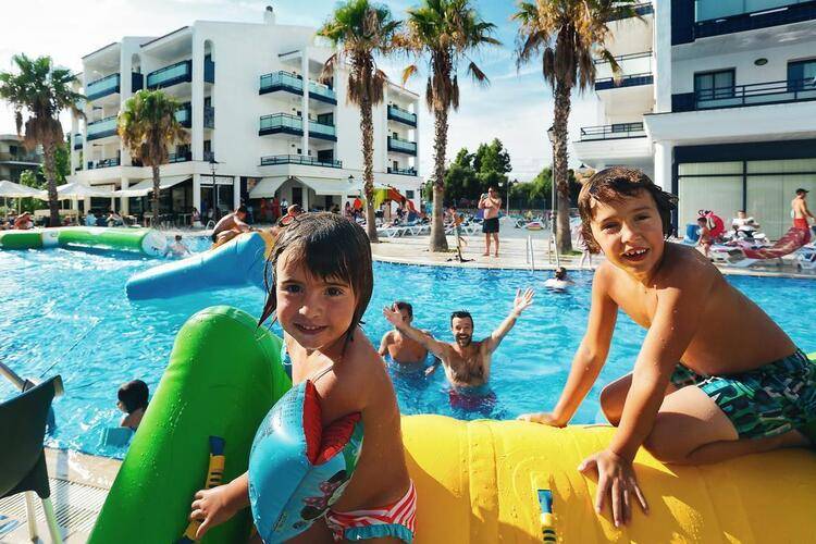 Pins Platja Apartamentos