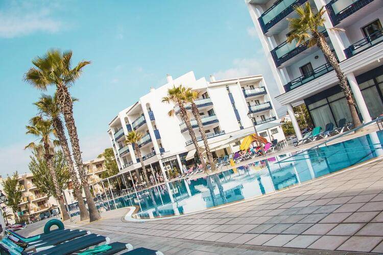 Pins Platja Apartamentos