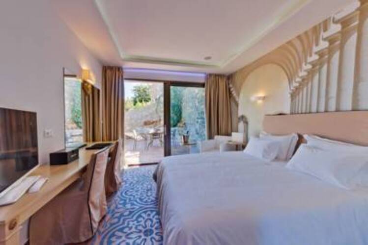 Royal Marmin Bay Boutique & Art Hotel (Adults Only 16+)