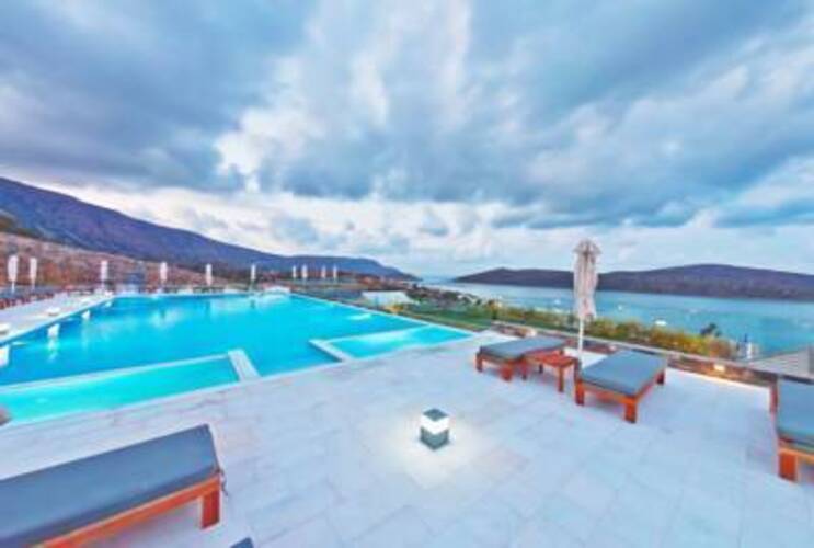 Royal Marmin Bay Boutique & Art Hotel (Adults Only 16+)