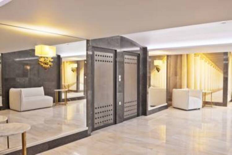 Royal Marmin Bay Boutique & Art Hotel (Adults Only 16+)