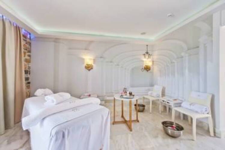 Royal Marmin Bay Boutique & Art Hotel (Adults Only 16+)