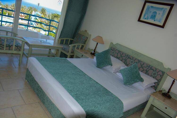 Queen Sharm Resort View & Beach