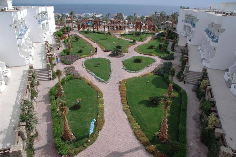 Queen Sharm Resort View & Beach