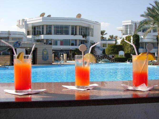 Queen Sharm Resort View & Beach