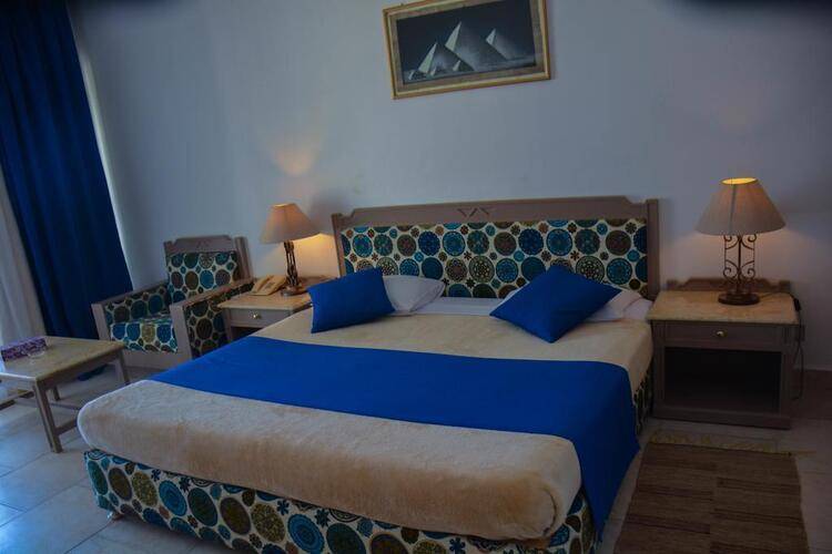 Queen Sharm Resort View & Beach