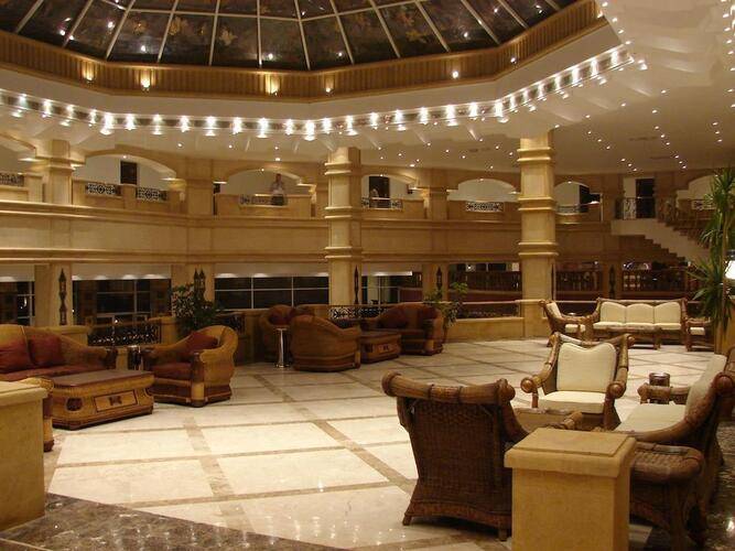 Queen Sharm Resort View & Beach