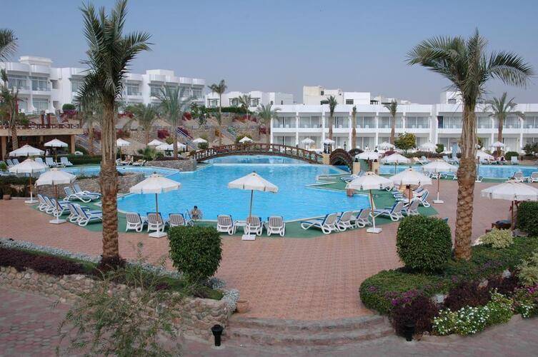 Queen Sharm Resort View & Beach