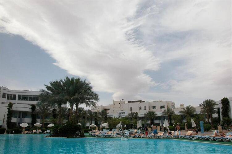 Queen Sharm Resort View & Beach