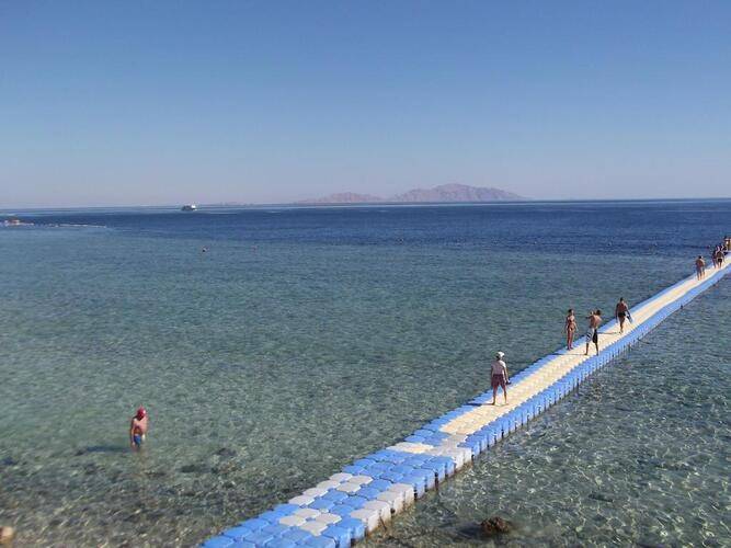Queen Sharm Resort View & Beach