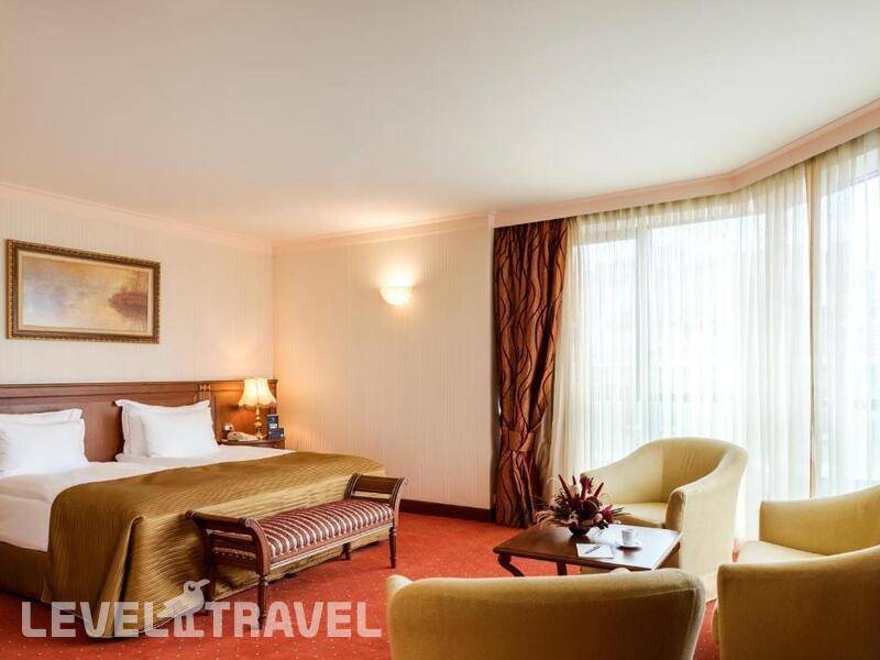 Фотография Crystal Palace Hotel