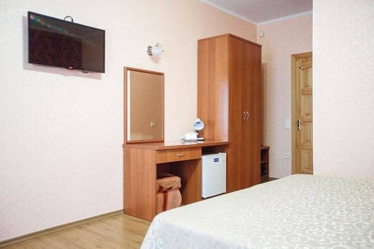 Ренессанс Отель