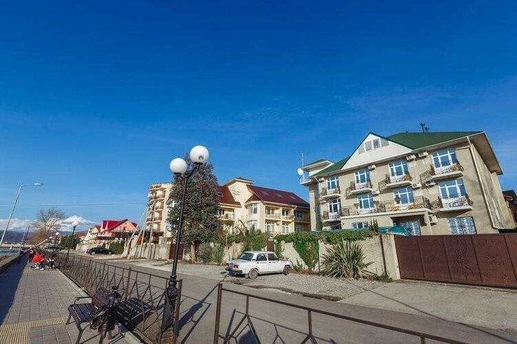 Ренессанс Отель