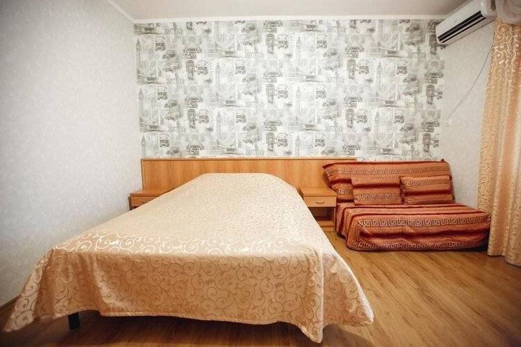 Ренессанс Отель