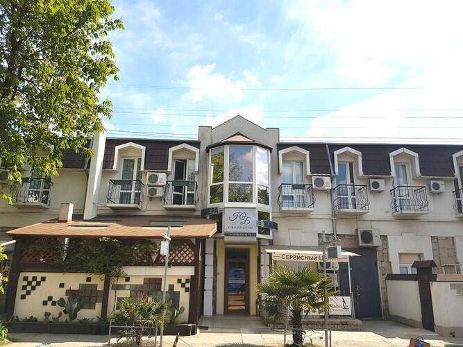 Отель Южный Берег