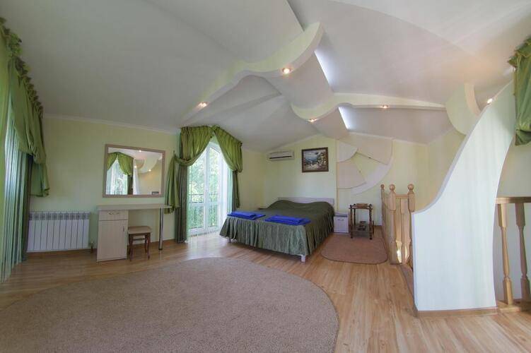 Отель Южный Берег