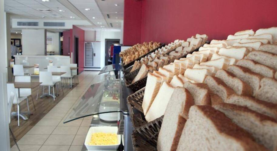 Travelodge Barcelona Poblenou — фото 6