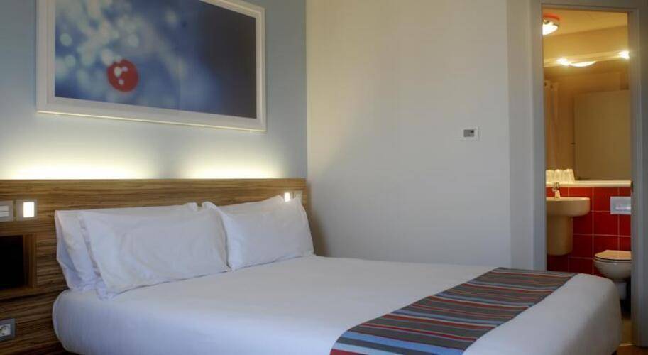 Travelodge Barcelona Poblenou — фото 19