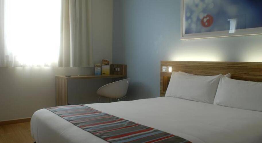 Travelodge Barcelona Poblenou — фото 16