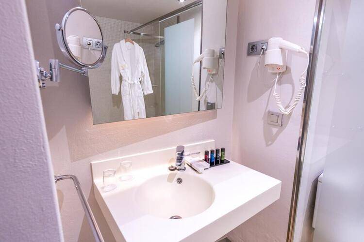 Madanis Hotel — фото 15