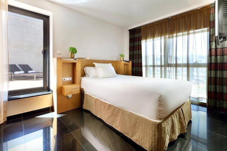 Hesperia Fira Suites Hotel — фото 7