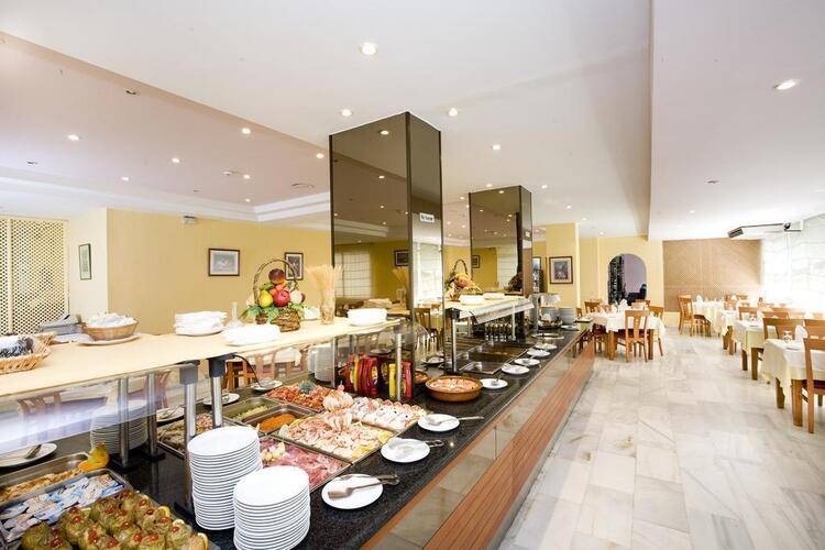 Monarque El Rodeo Hotel