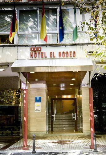 Monarque El Rodeo Hotel