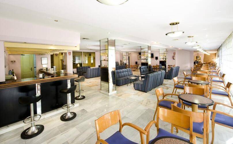 Monarque El Rodeo Hotel