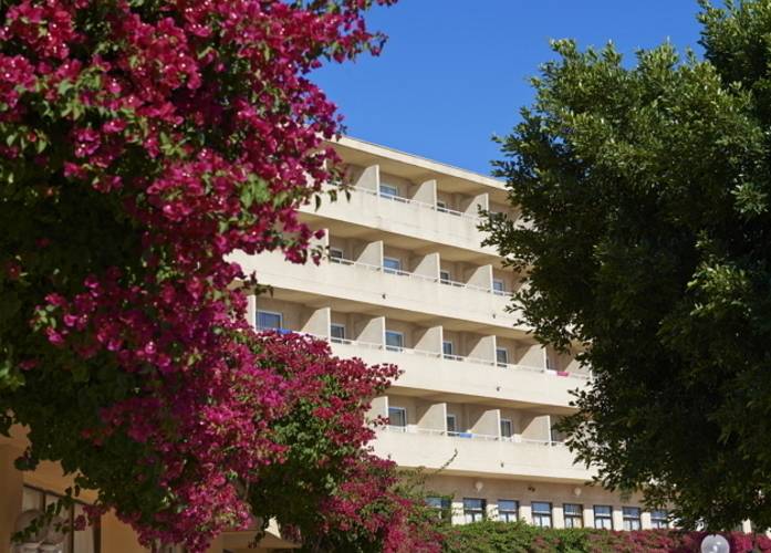 Club Cala Romani Hotel