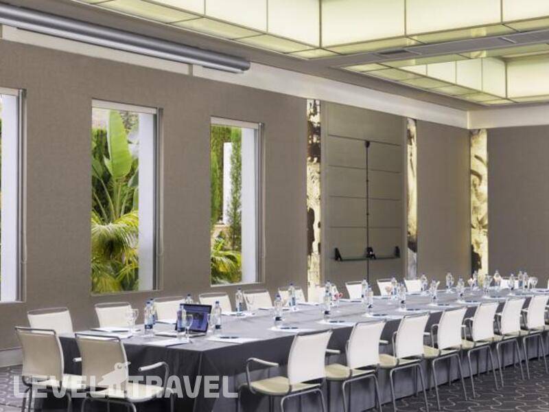 Фотография H10 Andalucia Plaza Hotel