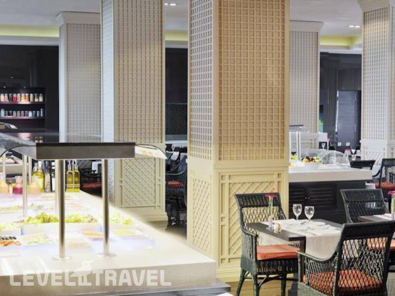 Фотография H10 Andalucia Plaza Hotel