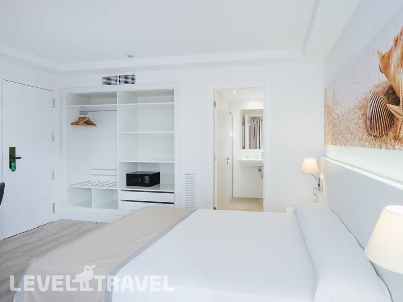 Фотография THB Maria Isabel Hotel (Adults Only 18+)