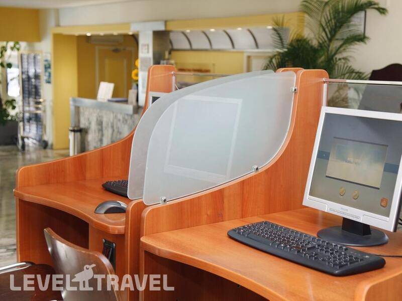 Фотография Roc Portonova Hotel