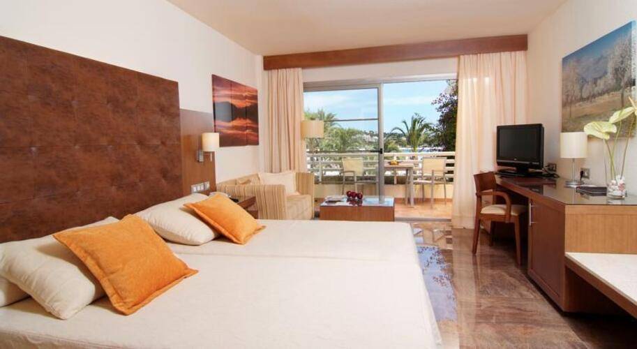 Vanity Hotel Golf & Spa (Adults Only 18+)