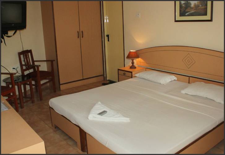 Amigo Plaza Hotel