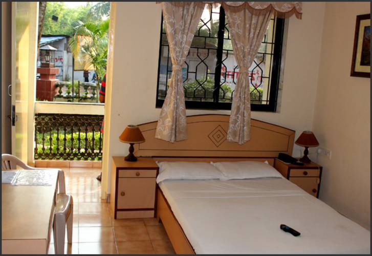 Amigo Plaza Hotel