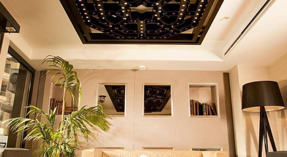 La Villa Hotel