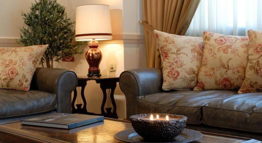 Athens Atrium Hotel & Jacuzzi Suites