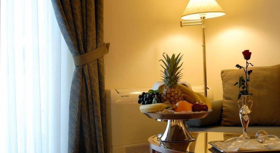 Athens Atrium Hotel & Jacuzzi Suites