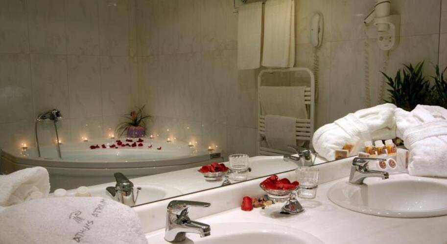 Athens Atrium Hotel & Jacuzzi Suites
