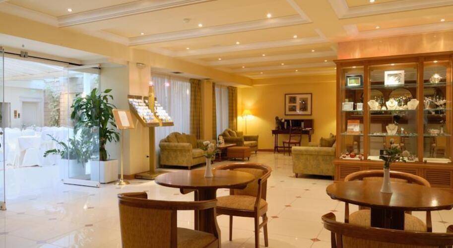 Athens Atrium Hotel & Jacuzzi Suites